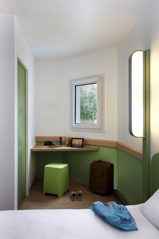 Ibis Budget Chambery Sud Challes Les Eaux Екстериор снимка