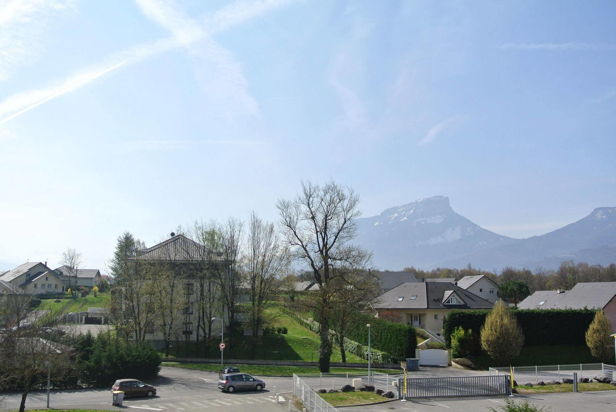 Ibis Budget Chambery Sud Challes Les Eaux Екстериор снимка